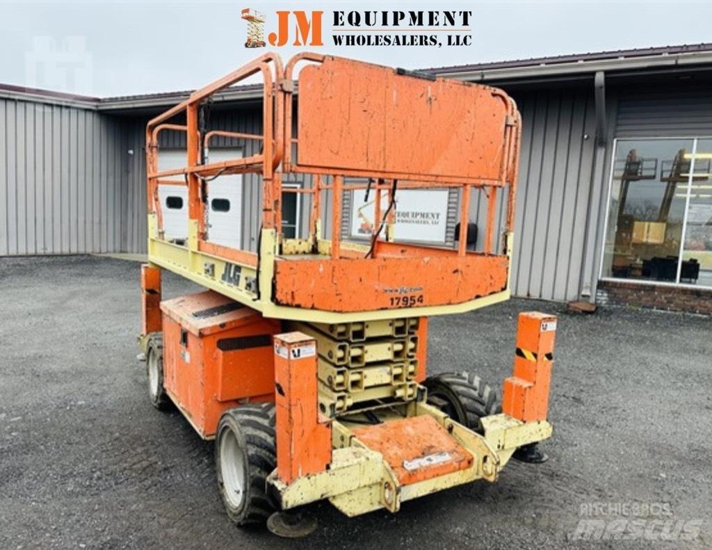 JLG 260 MRT Scissor lifts