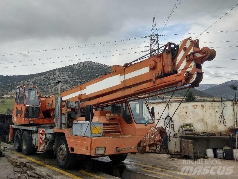 Kato NK 20B All terrain cranes
