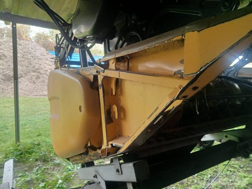 New Holland CR 9080 Combine harvesters