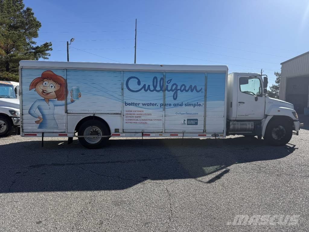 Hino 338 Beverage trucks