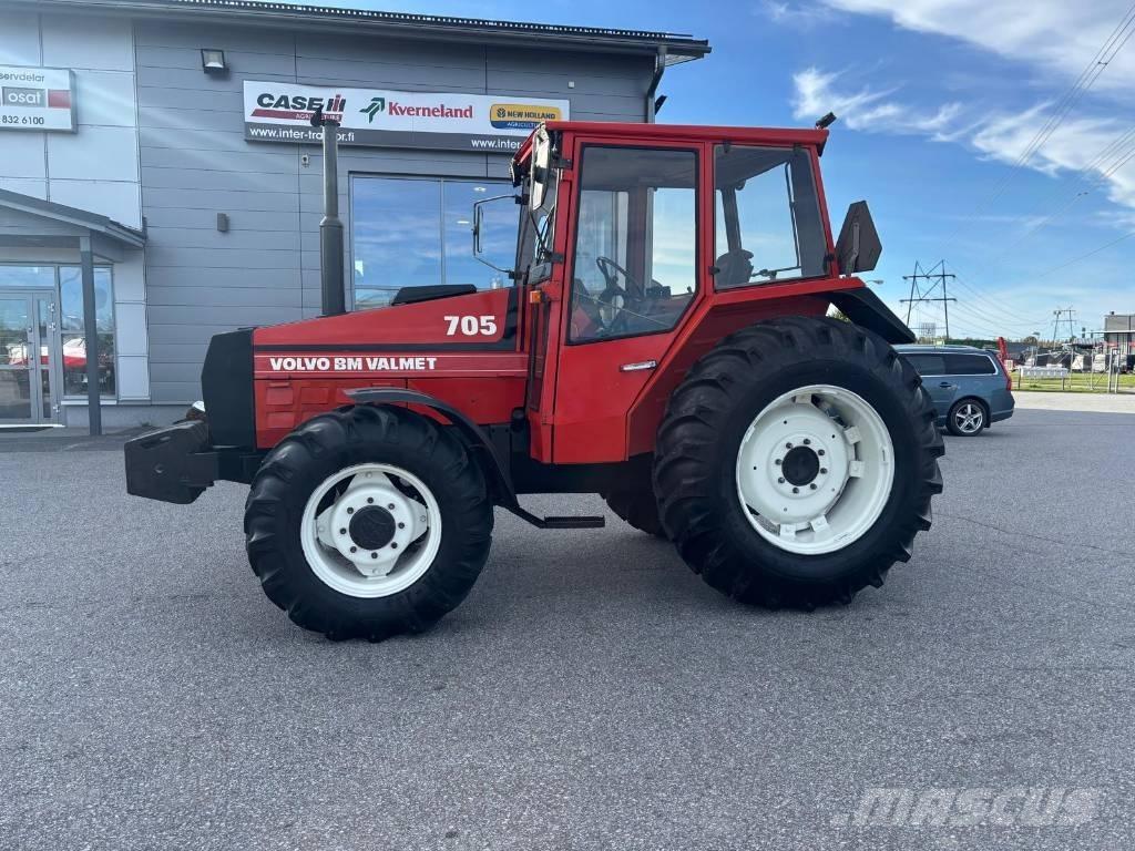 Valmet 705 Tractors
