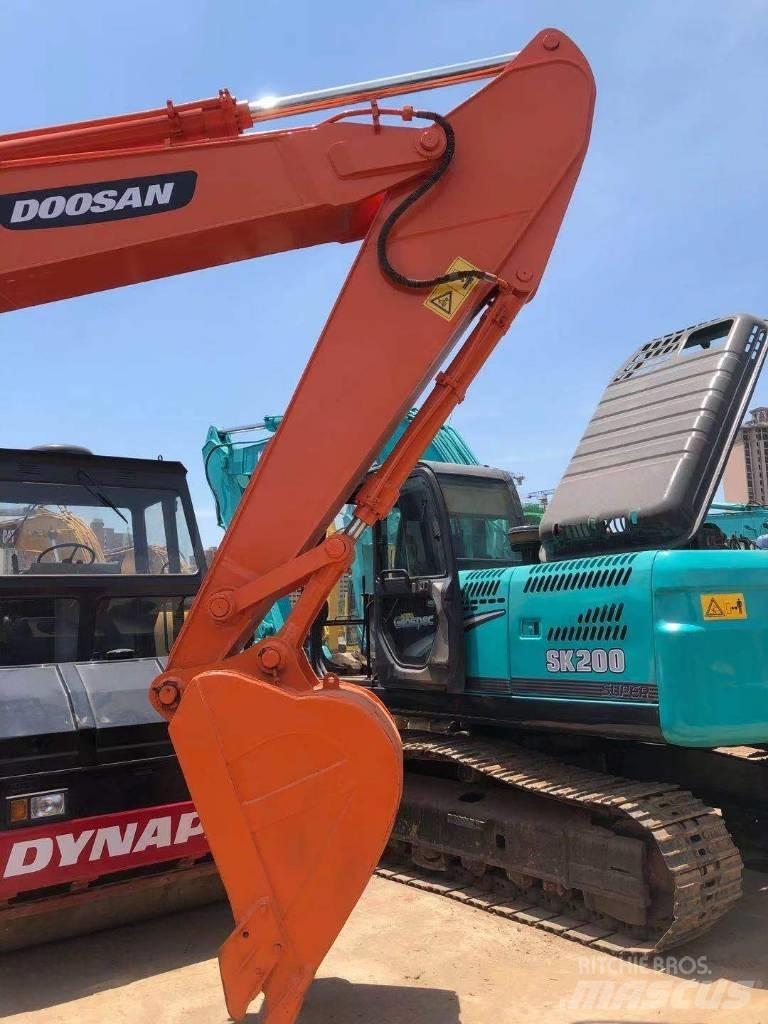 Doosan DH220LC-7 Crawler excavators
