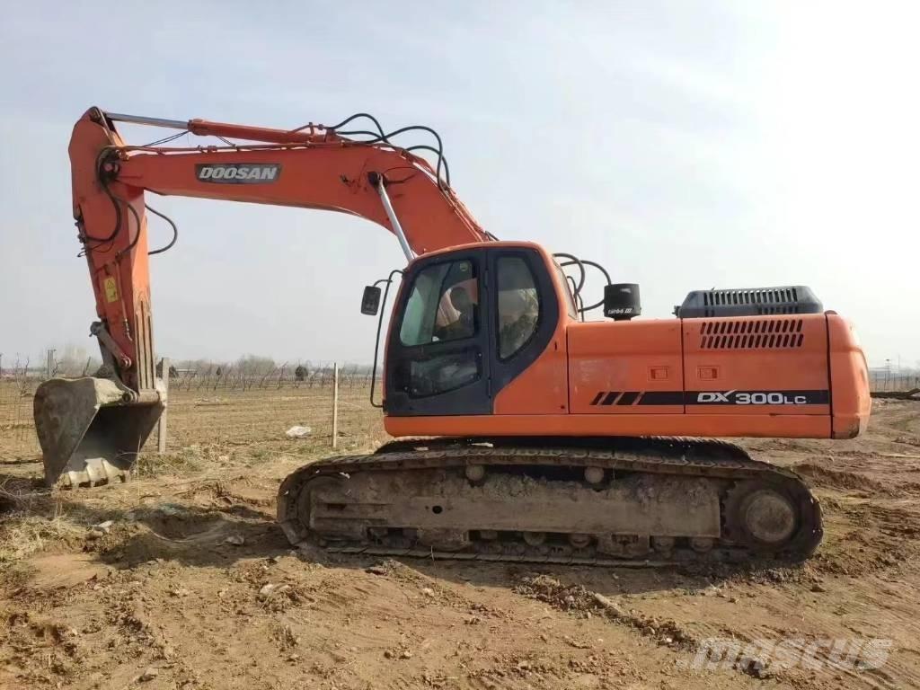 Doosan DX300LC Crawler excavators