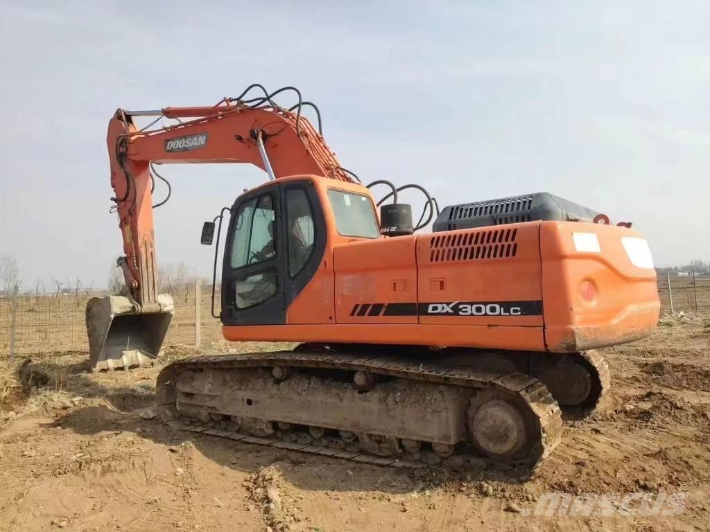 Doosan DX300LC Crawler excavators