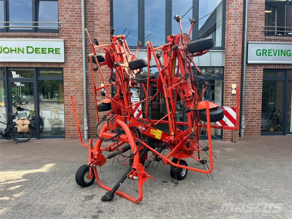 Kuhn GF8702 defekt Rakes and tedders
