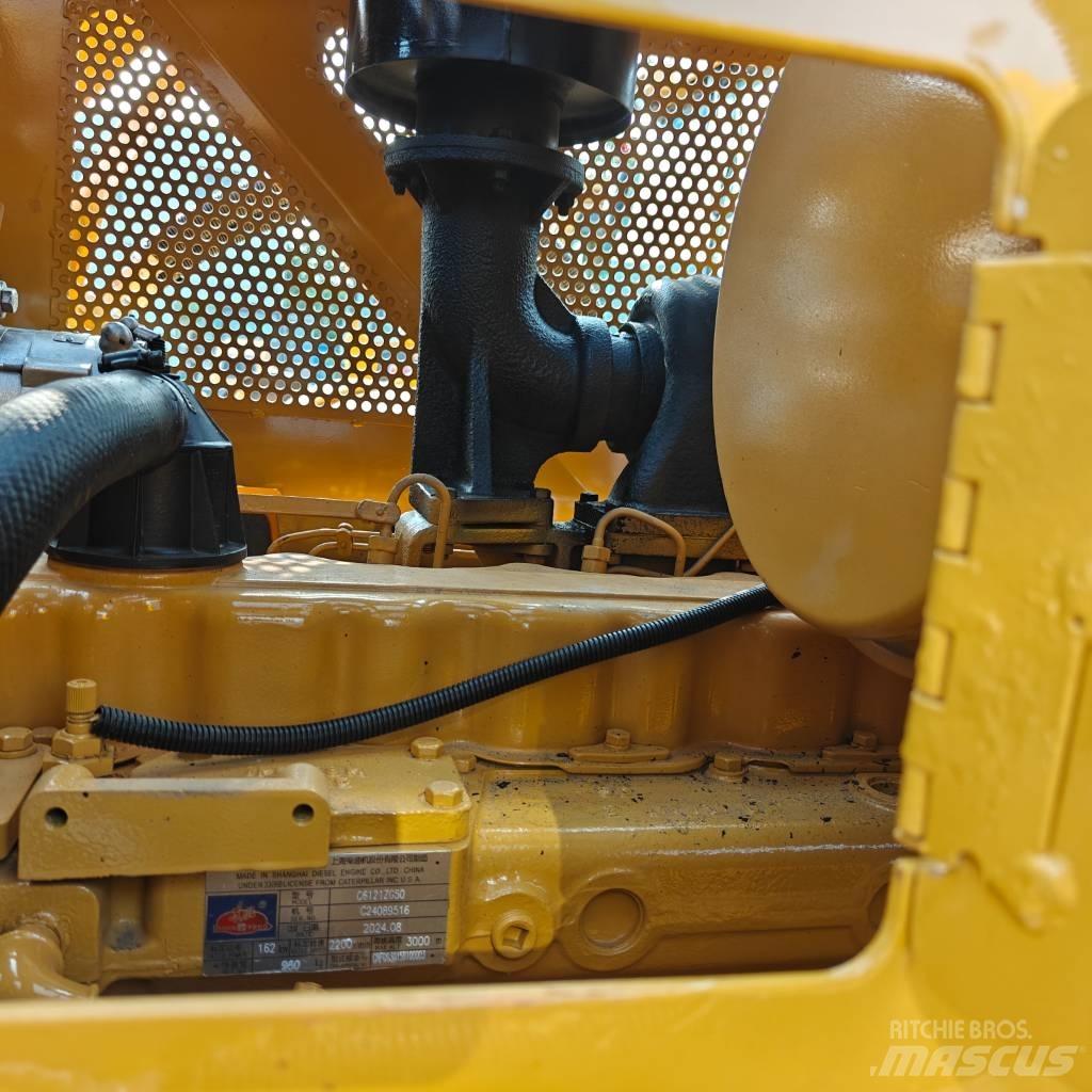 CAT D 7 G Graders