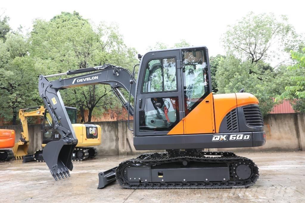 Develon DX 60 D Wheeled excavators