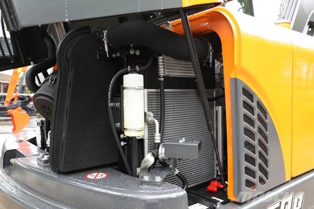 Develon DX 60 D Wheeled excavators