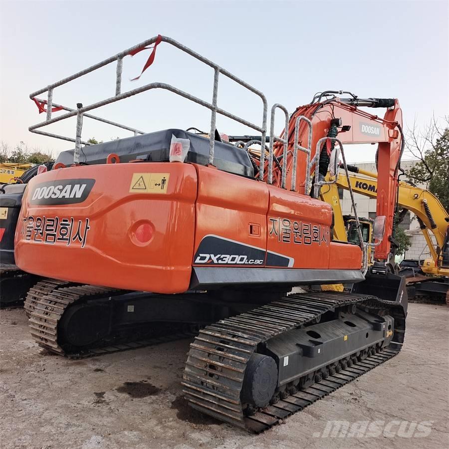 Doosan DX 300 LC Long reach excavators