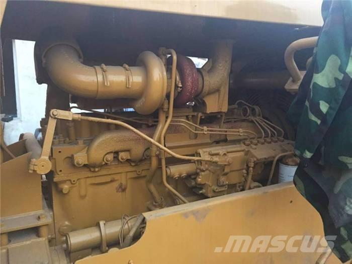 CAT D 6 D Crawler dozers