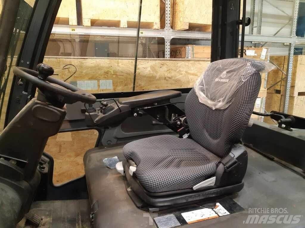 Toyota 8FBMT30 Electric forklift trucks
