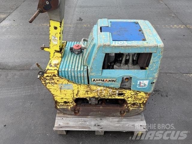 Ammann AVH 4020 Plate compactors