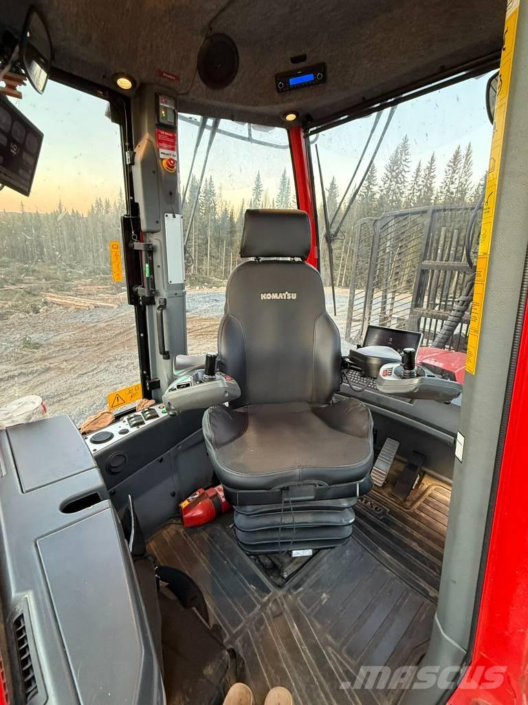 Komatsu 895 Forwarders