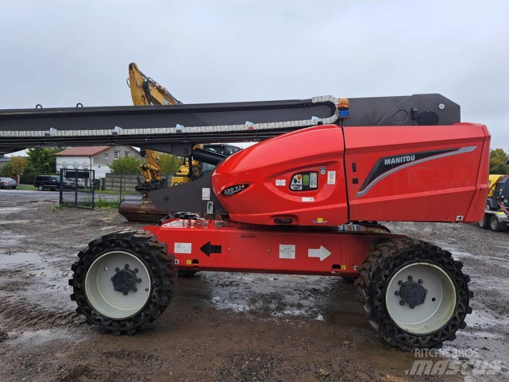Manitou 220TJ Telescopic boom lifts