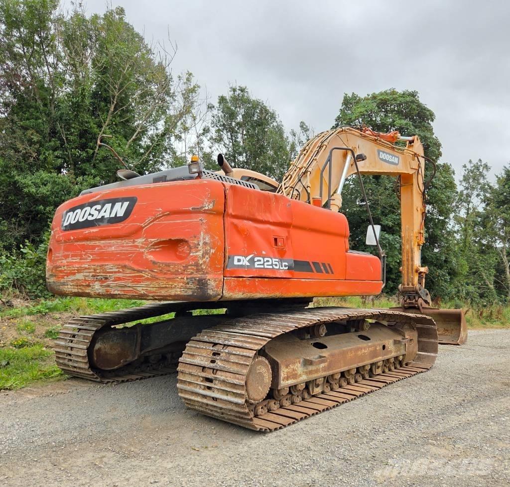Doosan DX 225 LC Crawler excavators
