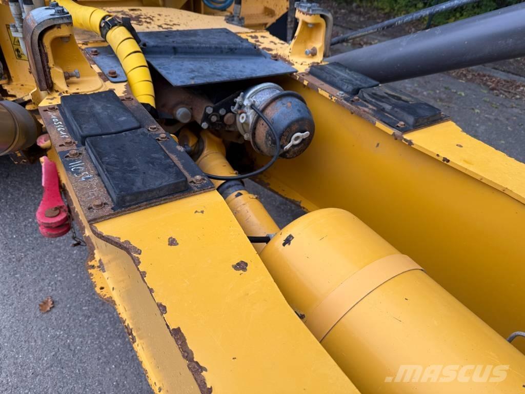 Volvo A 25 D Articulated Haulers