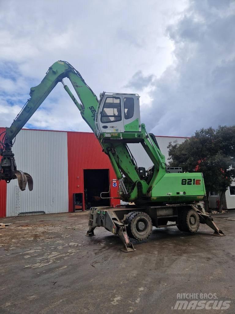 Sennebogen 821 E Wheeled excavators