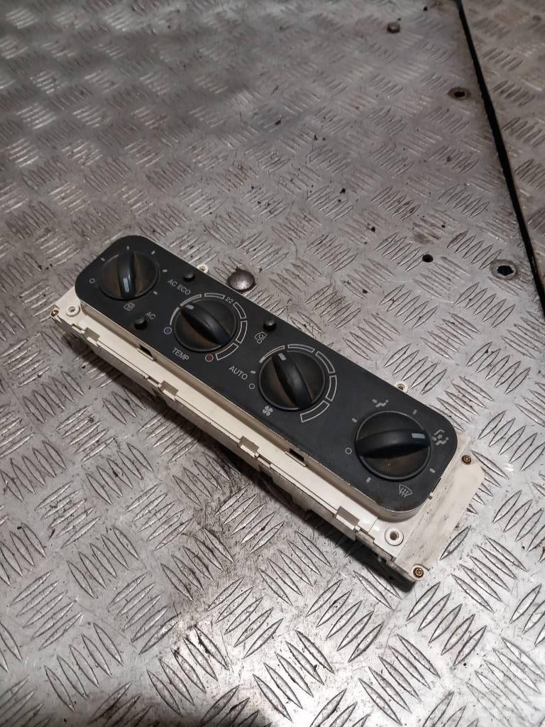 MAN TGM  81619906068 Cabins and interior