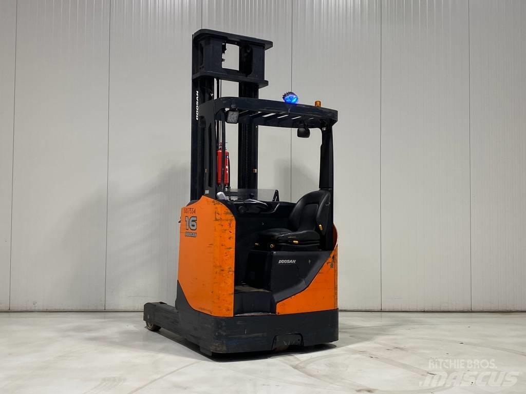 Doosan BR16JW-7 Reach truck