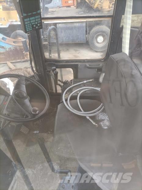 Komatsu WA470 Wheel loaders