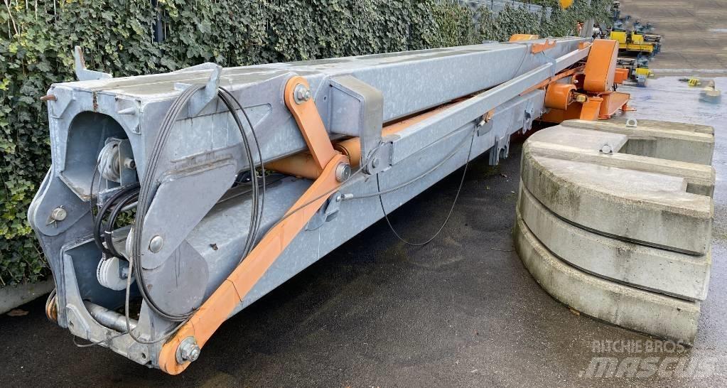 FB GRU GA 136 Self-erecting cranes