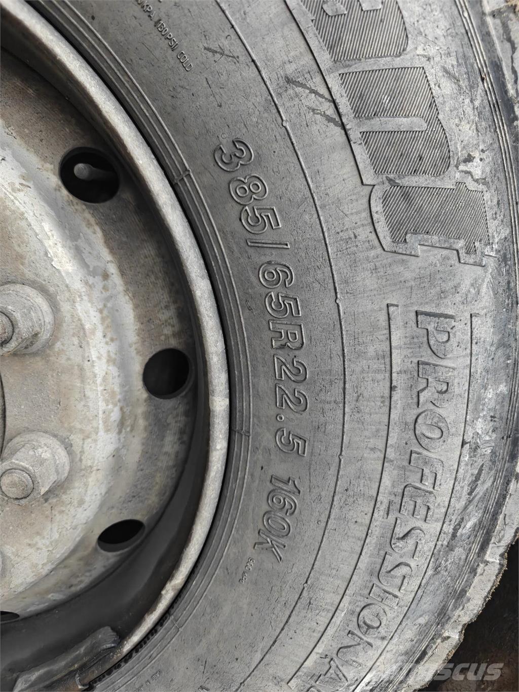 Sisu E11M Tipper trucks