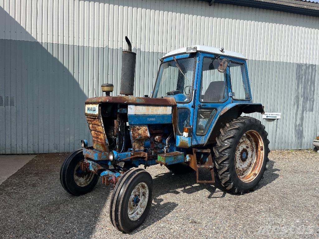 Ford 6700 Tractors
