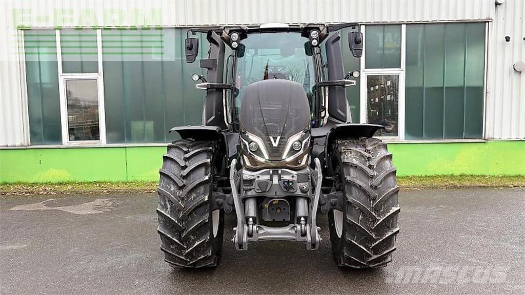 Valtra q 285 Tractors