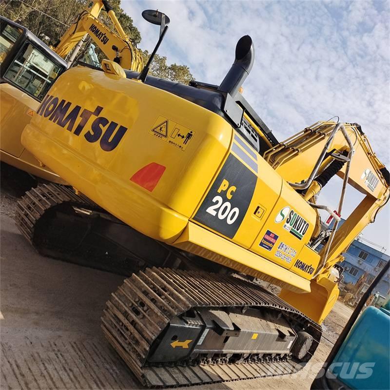 Komatsu PC 200 Crawler excavators