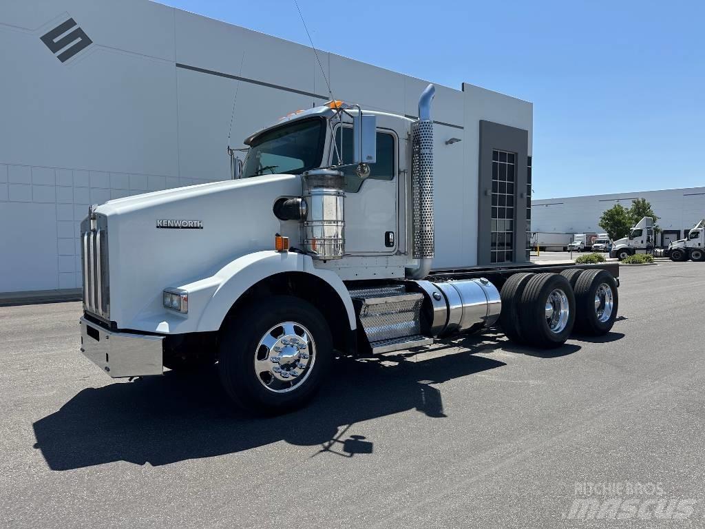 Kenworth T800 Chassis Cab trucks