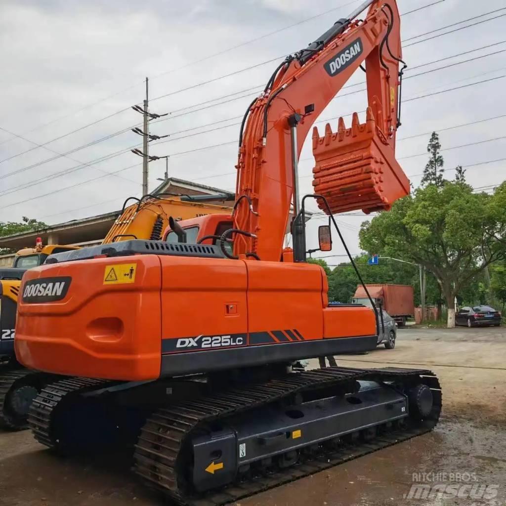 Doosan DX225LC-9C Crawler excavators