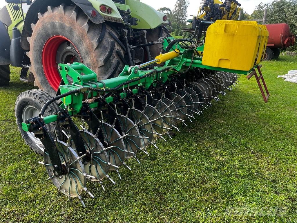  VELES-AGRO Vulkan Mineral spreaders