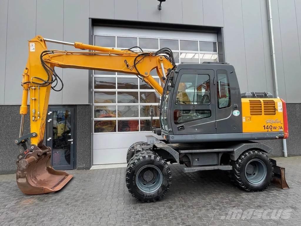 Hyundai R140W-7A Wheeled excavators