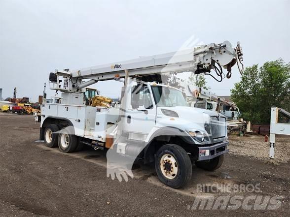 Altec D3060BTR Truck mounted platforms
