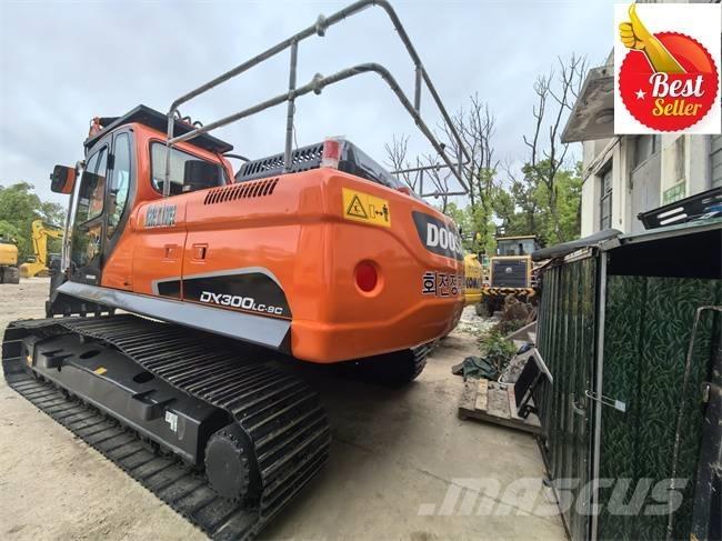 Doosan DX 300 LC Crawler excavators