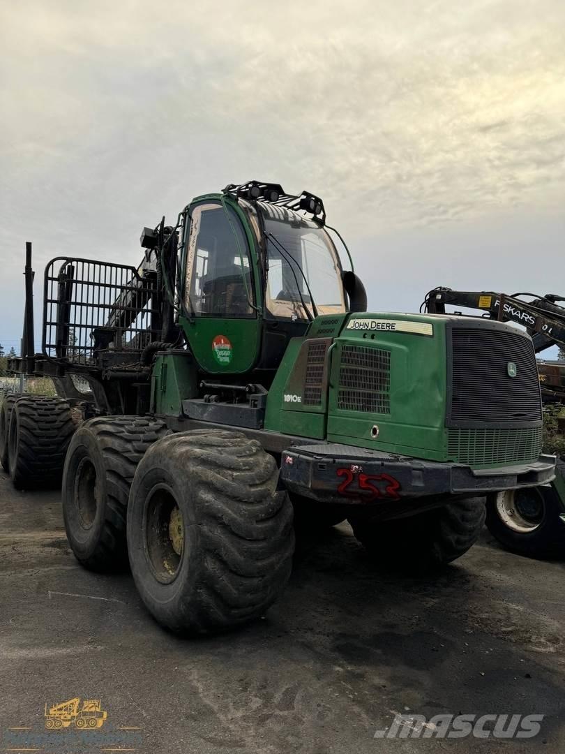 John Deere 1910E Forwarders