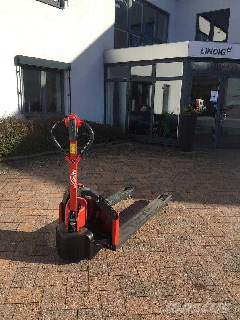 Linde MT12 Pedestrian stacker