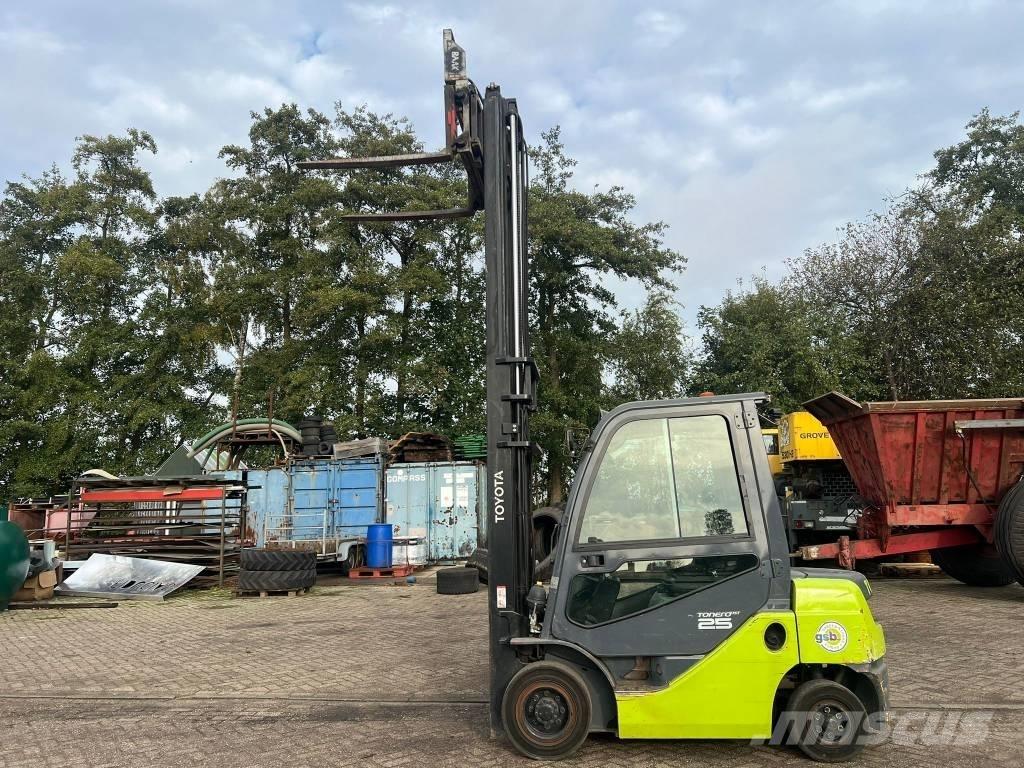 Toyota 06-8FD25F Diesel trucks