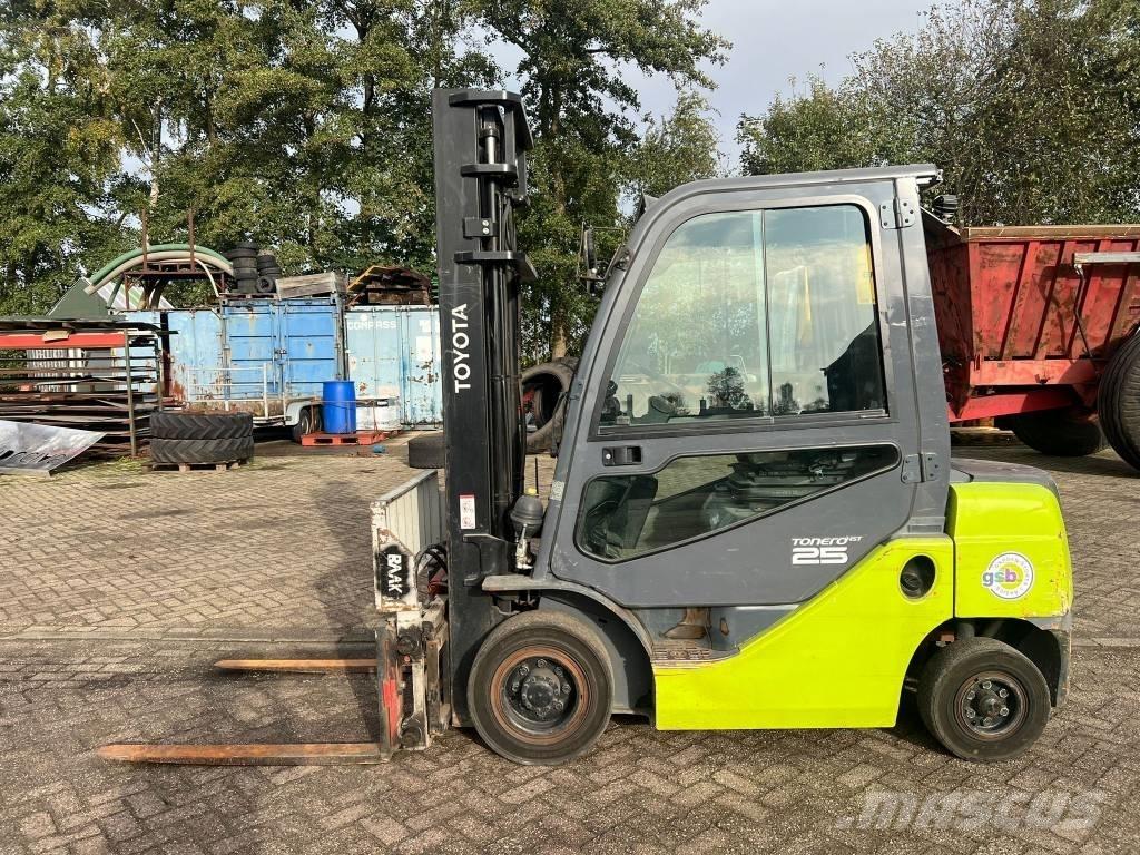 Toyota 06-8FD25F Diesel trucks
