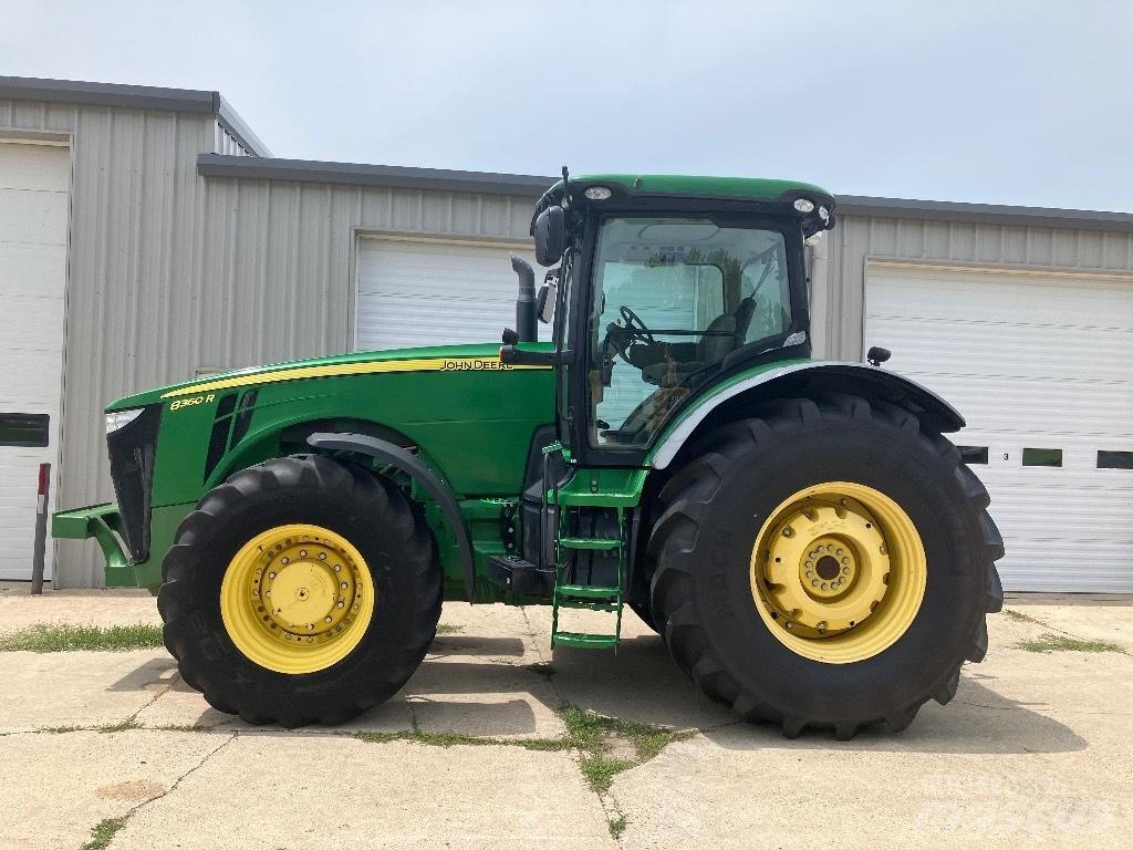 John Deere 8360 R Tractors