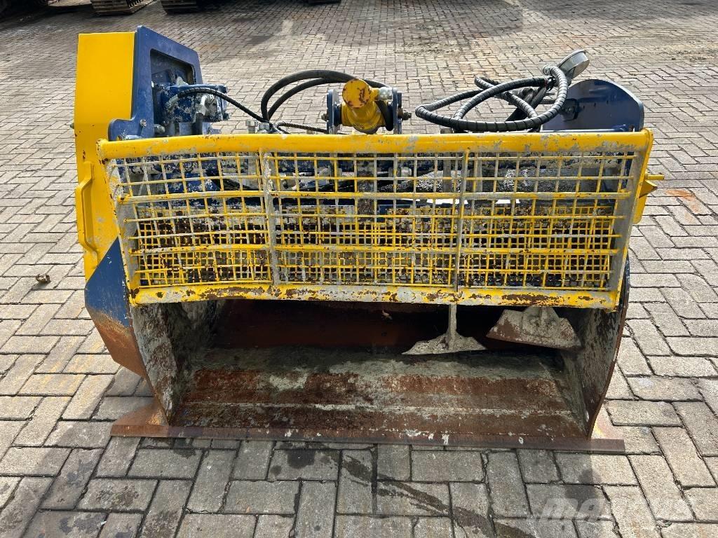 Warzee BB410 Concrete distribution booms