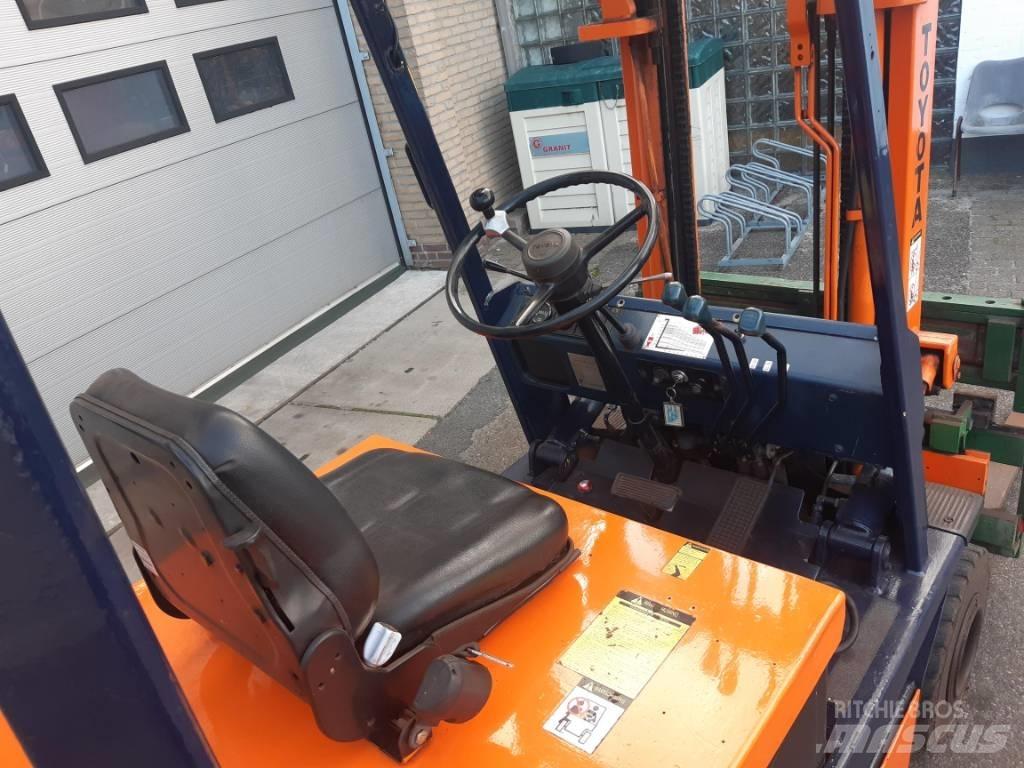 Toyota 4FB20 Electric forklift trucks