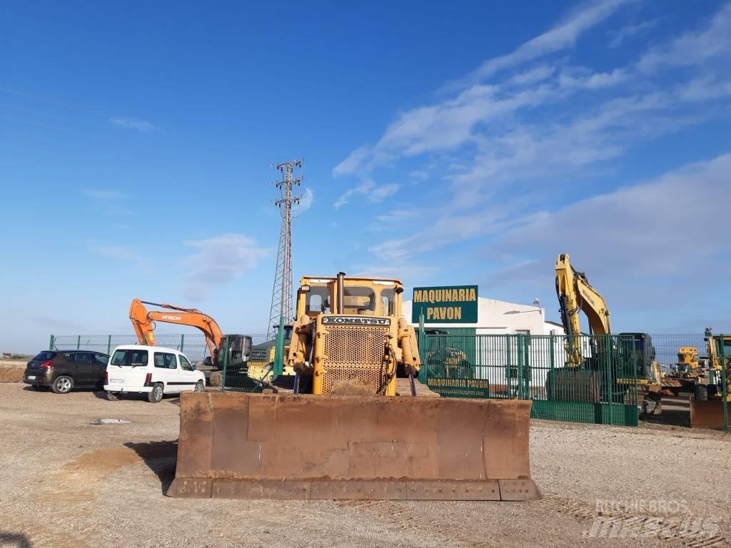 Komatsu D 85 E-12 Crawler dozers