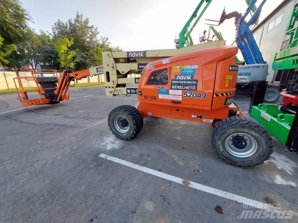 JLG 520 AJ Articulated boom lifts