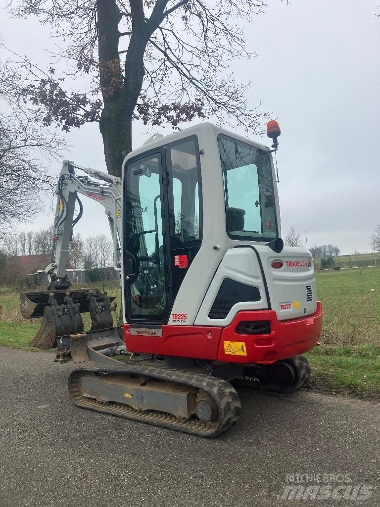 Takeuchi TB225 extra Mini excavators < 7t (Mini diggers)