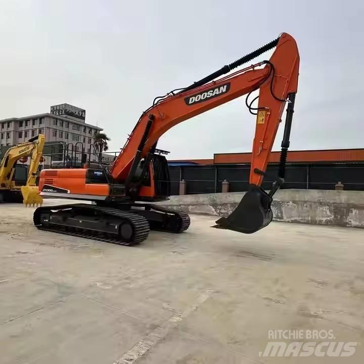 Doosan DX300LC Crawler excavators