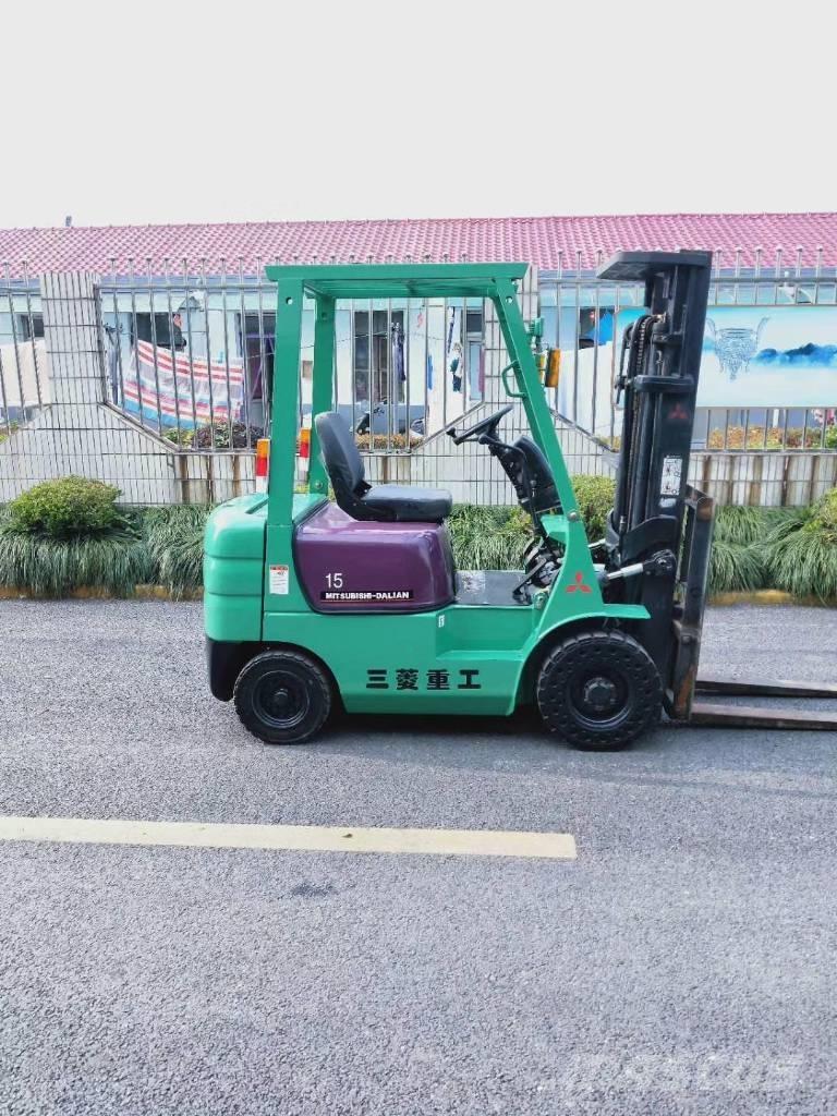 Mitsubishi FD 15 Diesel trucks