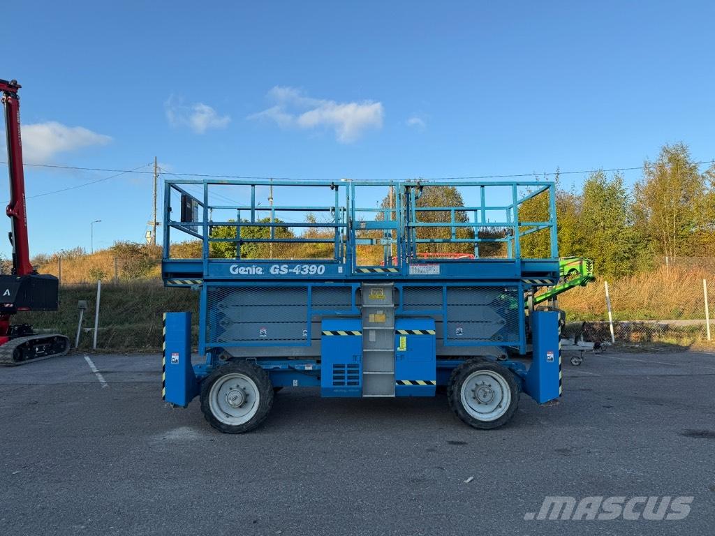 Genie GS 4390 Scissor lifts