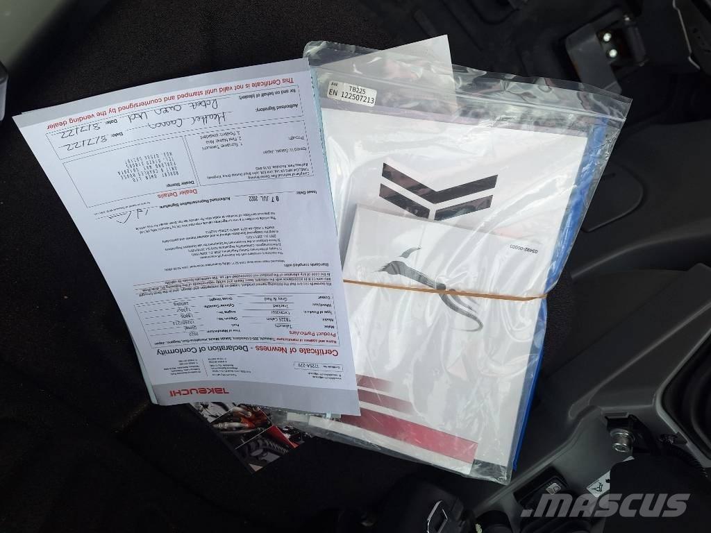 Takeuchi TB 225 Mini excavators < 7t (Mini diggers)