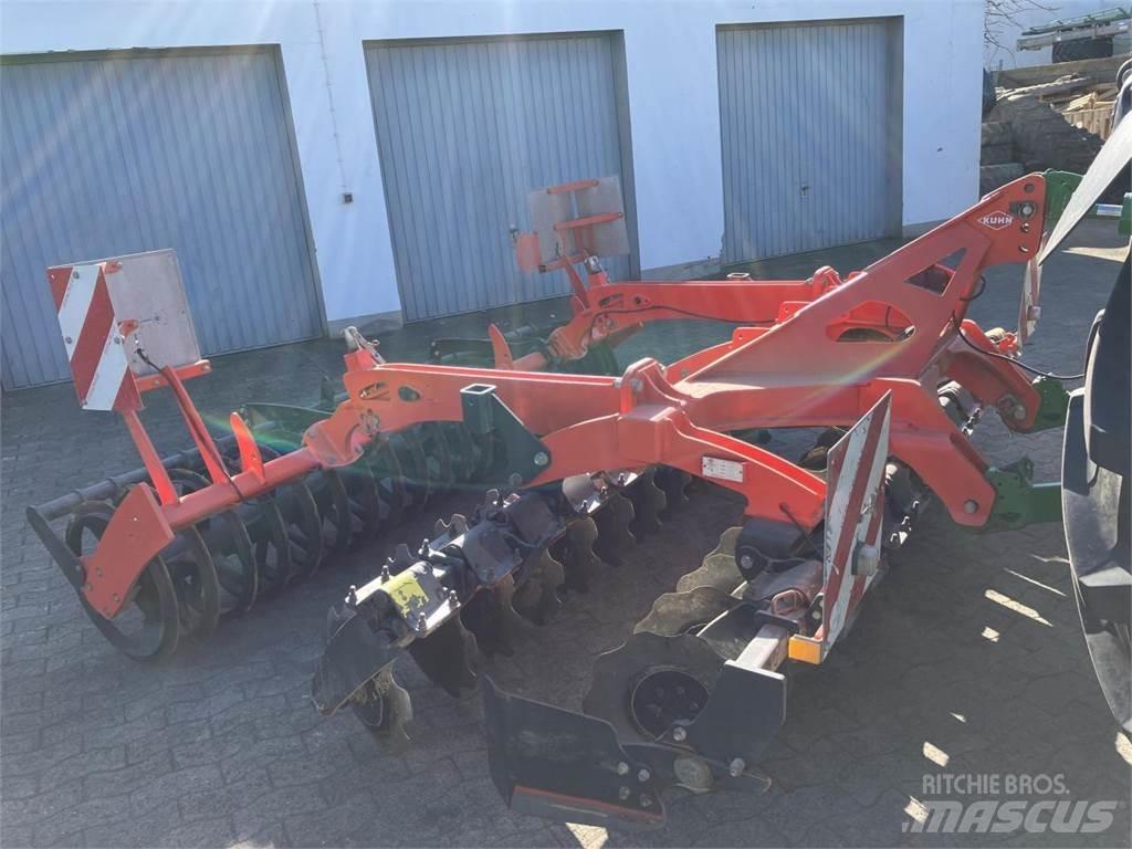 Kuhn 303 Disc harrows